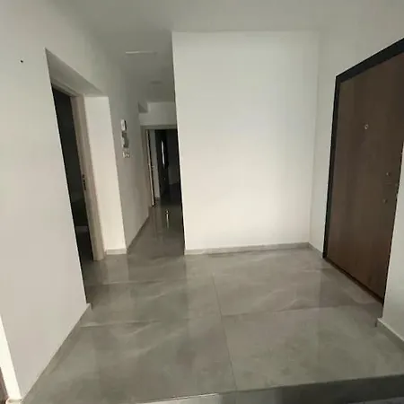 Apartament Denize Sifir 3+1 Daire *