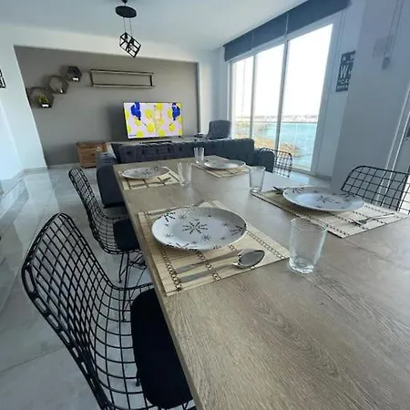 Denize Sifir 3+1 Daire * Kerínia
